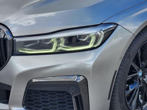 Donington Gray Metallic 2022 BMW 750 i xDrive