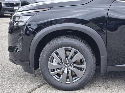 Super Black 2026 Nissan Pathfinder SV
