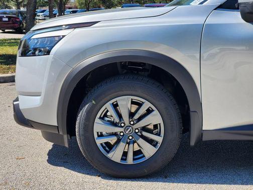 2025 Nissan Pathfinder SV FWD