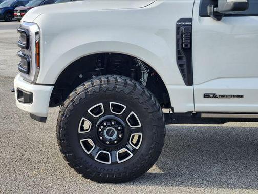 2025 Ford F-250 Platinum