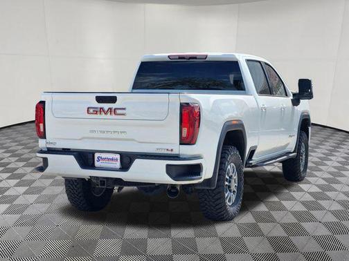 2022 GMC Sierra 2500 AT4