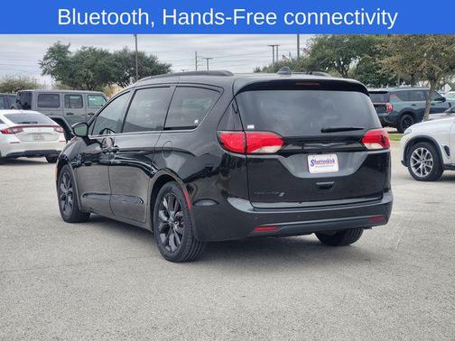 2020 Chrysler Pacifica Touring L