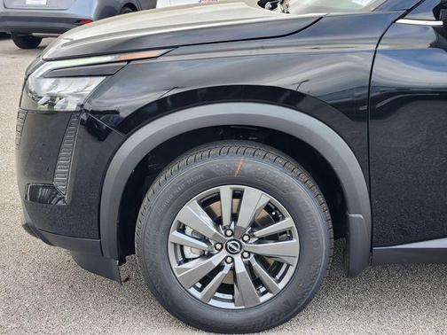 Super Black 2026 Nissan Pathfinder SV