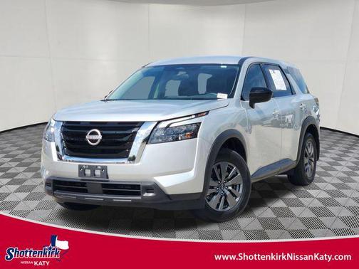 Brilliant Silver Metallic 2025 Nissan Pathfinder S FWD