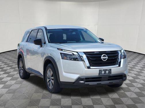 Brilliant Silver Metallic 2025 Nissan Pathfinder S FWD