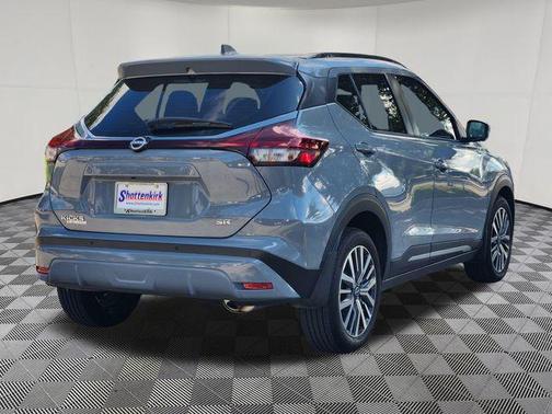 Boulder Gray Pearl 2024 Nissan Kicks SR
