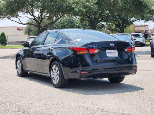 2025 Nissan Altima S FWD