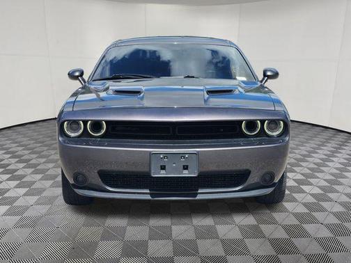 Granite Pearlcoat 2022 Dodge Challenger SXT