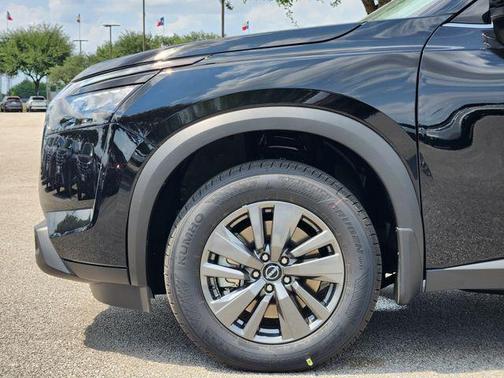 2025 Nissan Pathfinder SV FWD