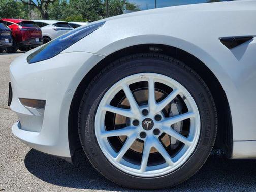 2022 Tesla Model 3 Standard Range