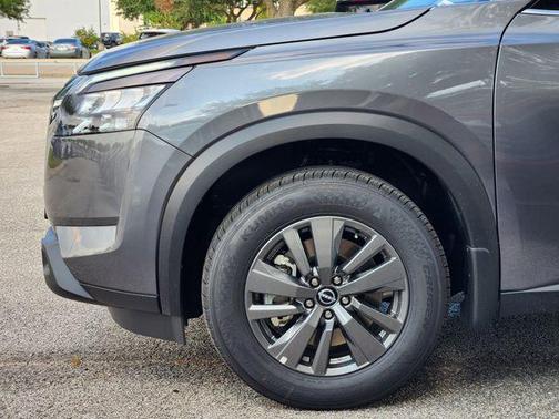 2025 Nissan Pathfinder SV FWD