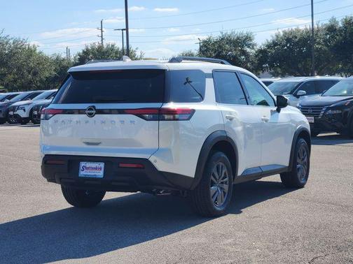 2025 Nissan Pathfinder SV FWD
