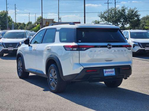 2025 Nissan Pathfinder SV FWD