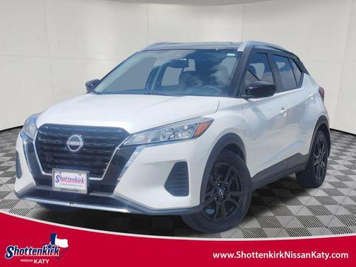 Aspen White/Super Black 2023 Nissan Kicks SV