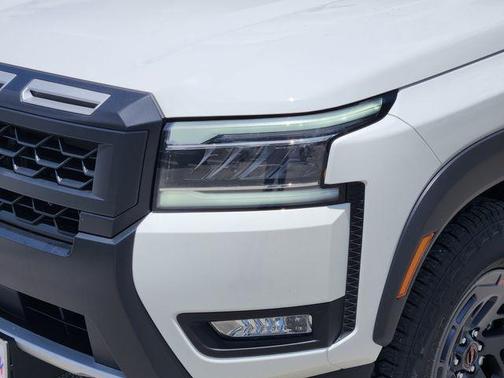 2025 Nissan Frontier PRO-X