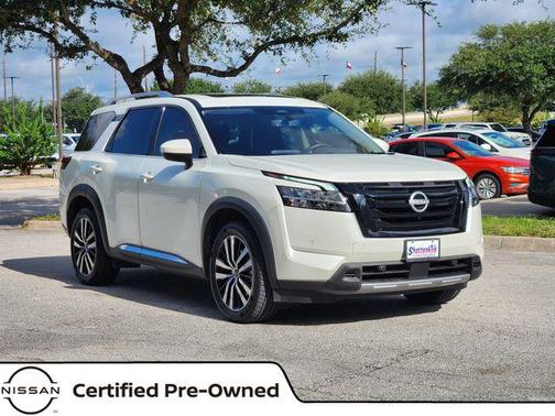 2023 Nissan Pathfinder Platinum FWD
