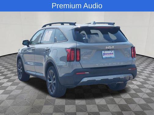Wolf Gray 2022 Kia Sorento SX