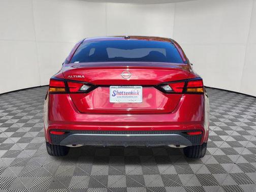 Scarlet Ember Tintcoat 2026 Nissan Altima 2.5 SV