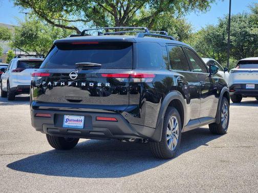 2025 Nissan Pathfinder SV FWD