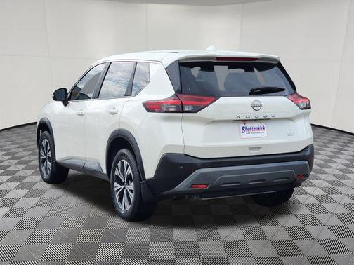 Pearl White Tricoat 2023 Nissan Rogue SV