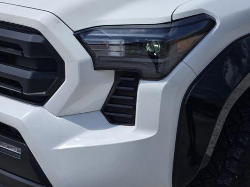 Ice Cap 2024 Toyota Tacoma SR5
