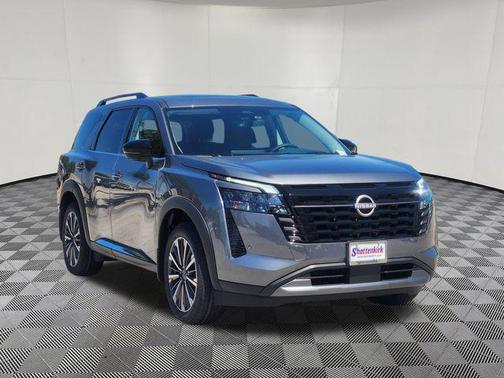 Gun Metallic 2026 Nissan Pathfinder Platinum