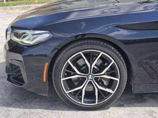 Carbon Black Metallic 2021 BMW 530 530i