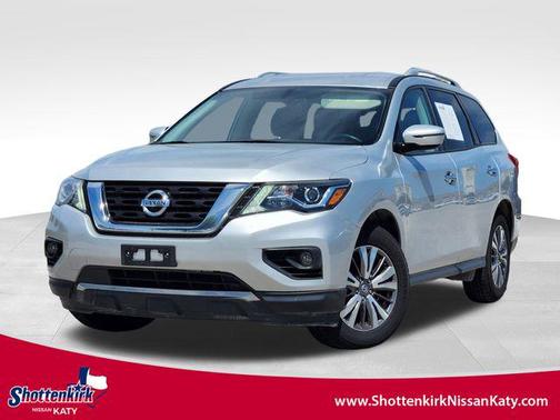2019 Nissan Pathfinder SV