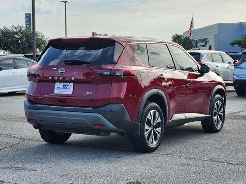2022 Nissan Rogue SV