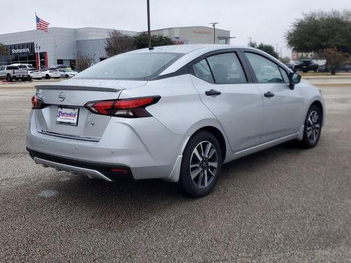2025 Nissan Versa 1.6 S