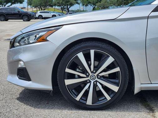 2020 Nissan Altima SR FWD