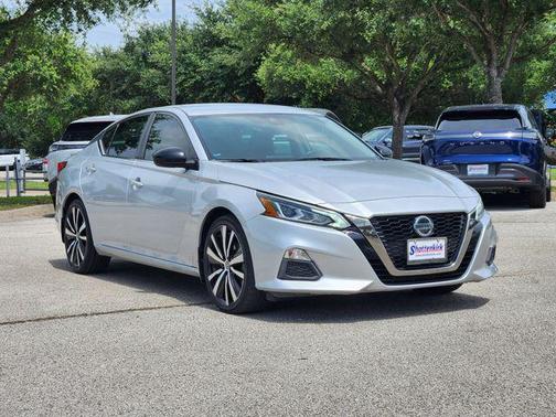 2020 Nissan Altima SR FWD
