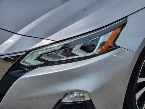 2020 Nissan Altima SR FWD