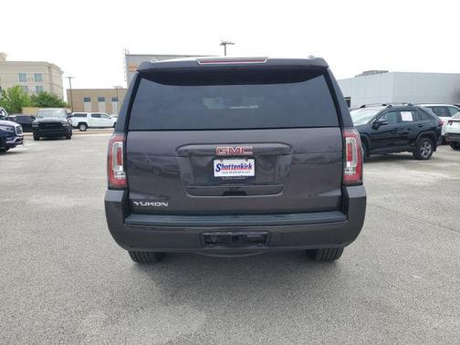 2017 GMC Yukon SLT