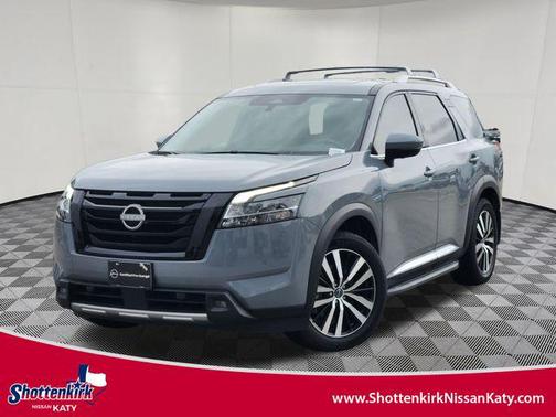 Boulder Gray Pearl 2024 Nissan Pathfinder Platinum FWD