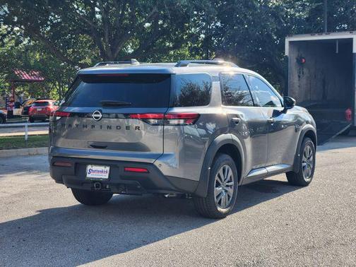 2025 Nissan Pathfinder SV FWD