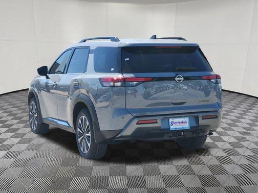 Boulder Gray Pearl 2026 Nissan Pathfinder Platinum