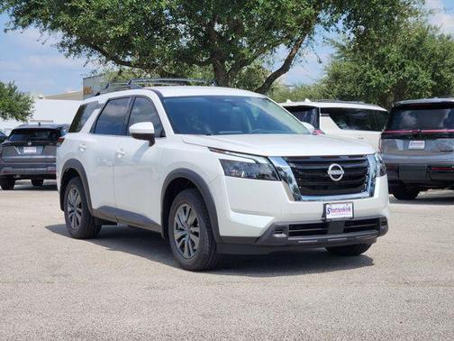 2025 Nissan Pathfinder SV FWD