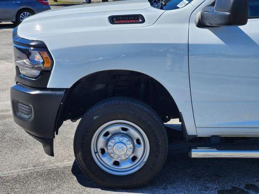 2024 RAM 2500 Tradesman Crew Cab 4x4 6'4' Box