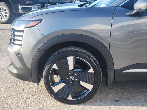Gun Metallic 2025 Nissan Kicks SR