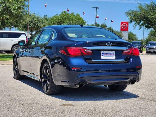 2015 INFINITI Q70L 3.7