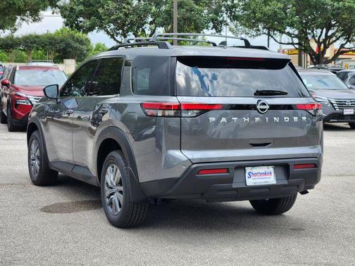 2025 Nissan Pathfinder SV FWD