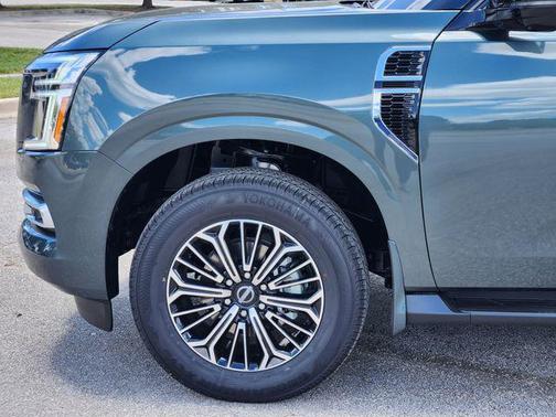 2025 Nissan Armada SL 2WD