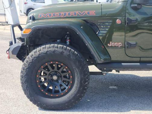 Sarge Green Clearcoat 2022 Jeep Gladiator Mojave 4x4