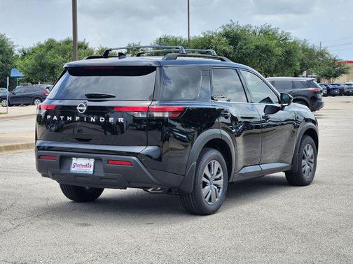 2025 Nissan Pathfinder SV FWD