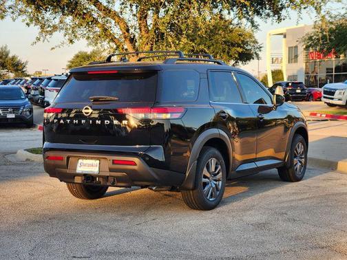 2025 Nissan Pathfinder SV FWD