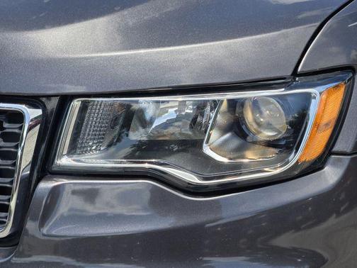 Granite Crystal Metallic Clearcoat 2019 Jeep Grand Cherokee Limited