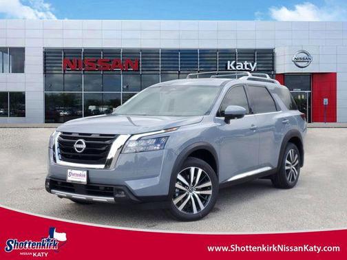 2025 Nissan Pathfinder Platinum FWD