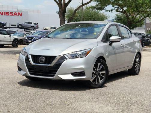 2021 Nissan Versa 1.6 SV