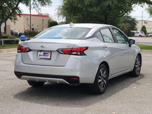 2021 Nissan Versa 1.6 SV